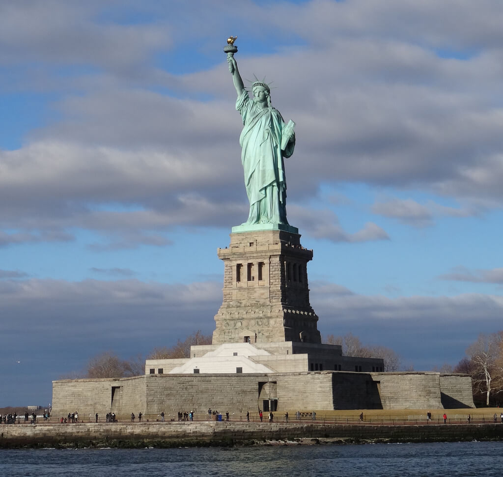 NEW YORK CITY MAYOR BILL DE BLAISO SHOWS SUPPORT FOR MARIJUANA LEGALIZATION