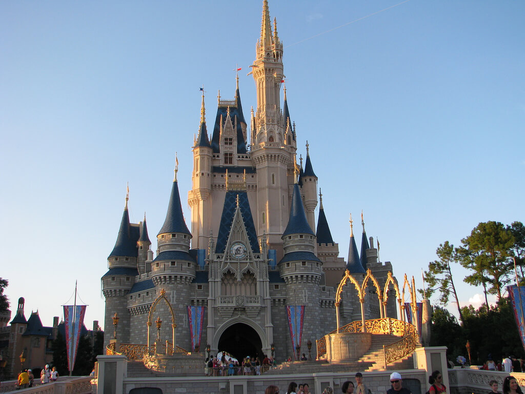 DISNEY IS BRINGING ALCOHOL INTO THE MAGIC KINGDOM