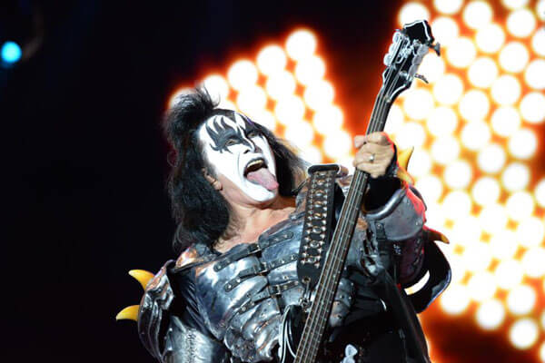 ROCK STAR GENE SIMMONS REVEALS WHY DRUGS AND ALCOHOL ARE NOT WORTH IT