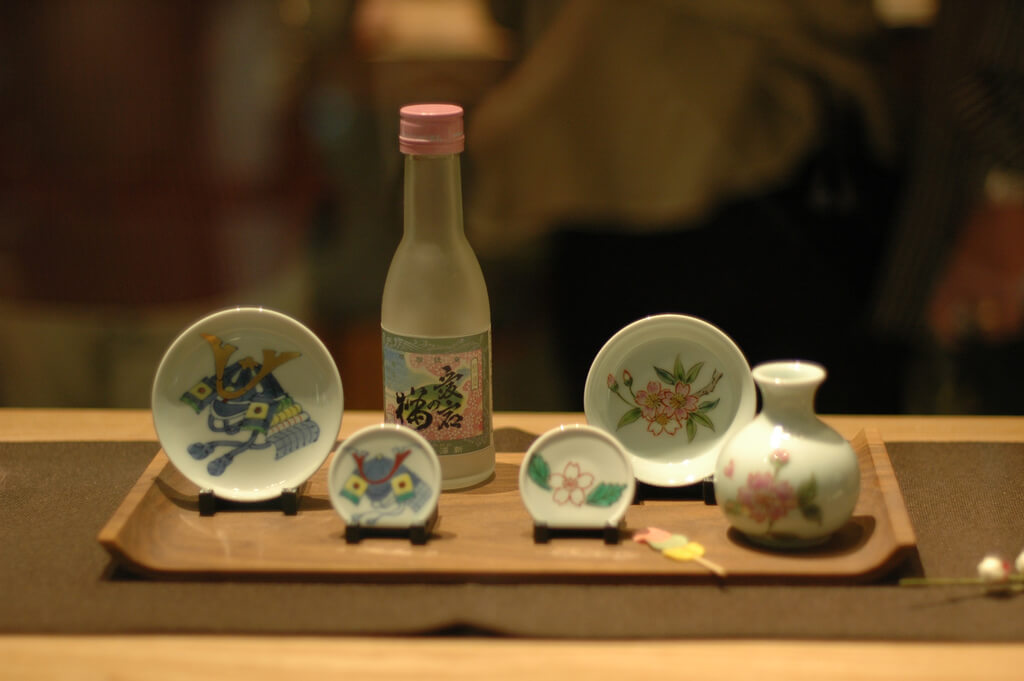 UNDERSTANDING THE SPIRITUAL AND SOCIAL SIGNIFICANCE OF SAKE IN JAPANESE CULTURE