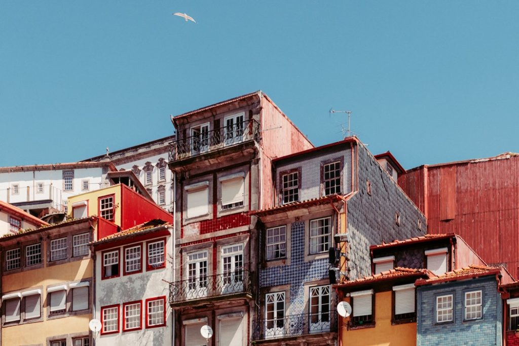 SHEDDING LIGHT ON THE NOTORIOUS YET UNIQUE “PORTUGUESE EXPERIMENT”