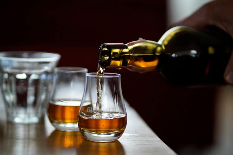 HERE IS WHY SOME PEOPLE ARE PRONE TO BINGE DRINKING