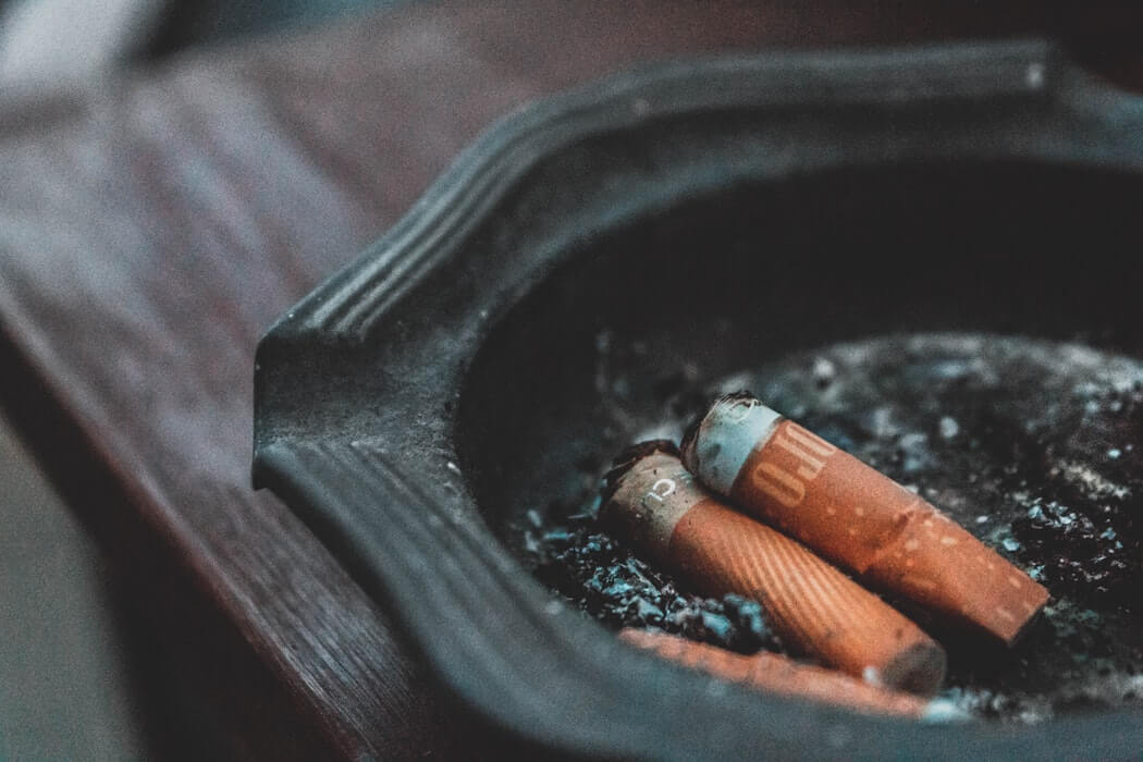 HOW SMOKING CAN BE LETHAL FOR ALCOHOLICS