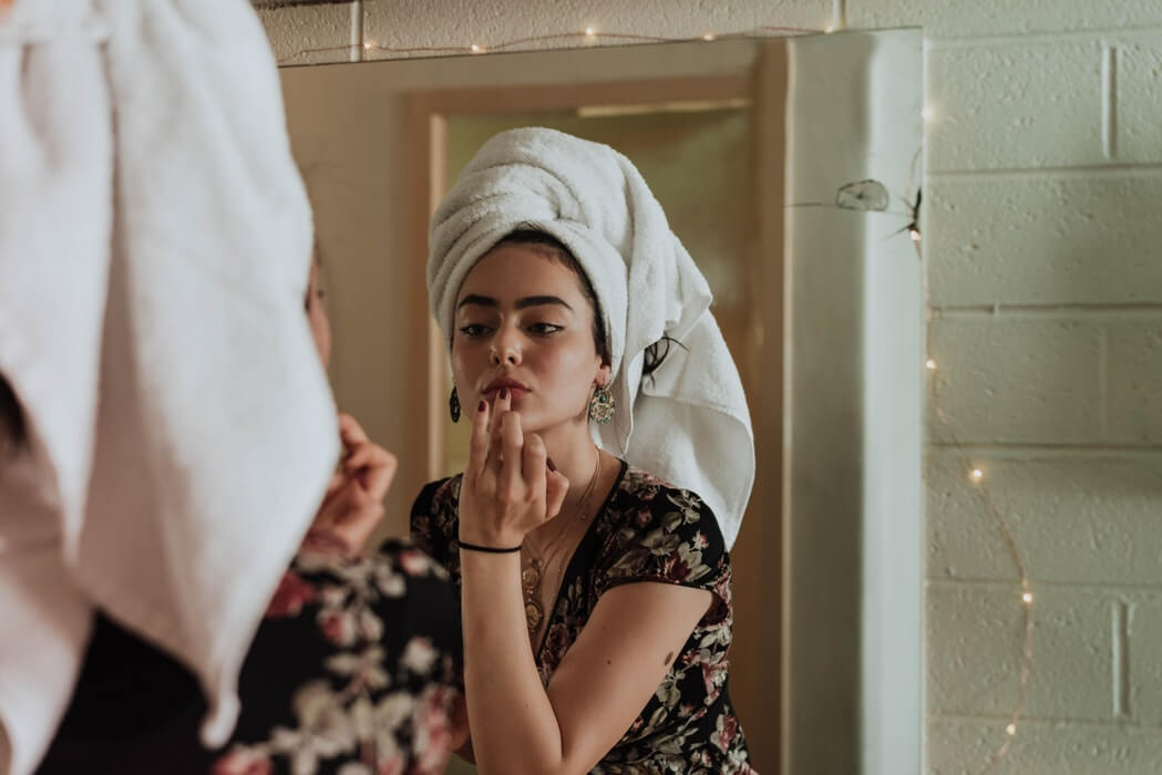 HOW DRUG ADDICTION AND ALCOHOLISM AFFECTS SKIN HEALTH