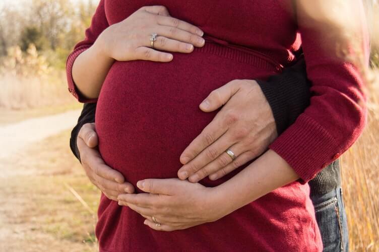HOW PREGNANT WOMEN ARE TREATED FOR HEROIN USE