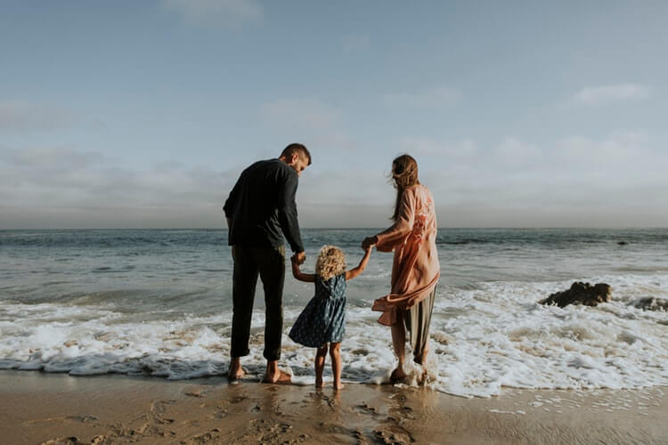 HOW ALCOHOLISM AND ALCOHOL ABUSE CAN AFFECT FAMILY CIRCLES