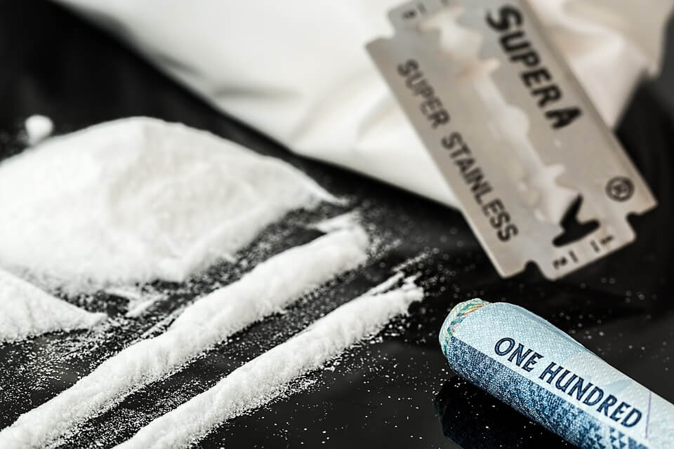 MOVIES THAT FOCUS ON THE DANGERS OF COCAINE