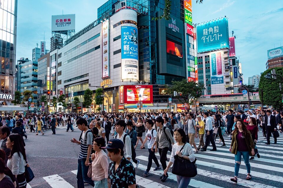 The Old-School Smoking Laws of Japan