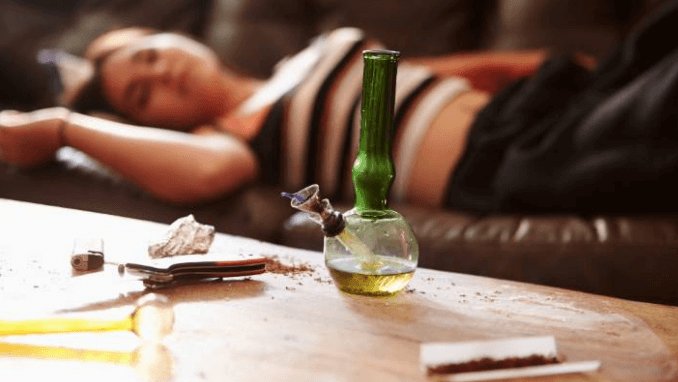 HOW TO AVOID SUBSTANCE ABUSE WHILE PARTYING-Screen Shot 2020-01-25 at 7.47.30 AM