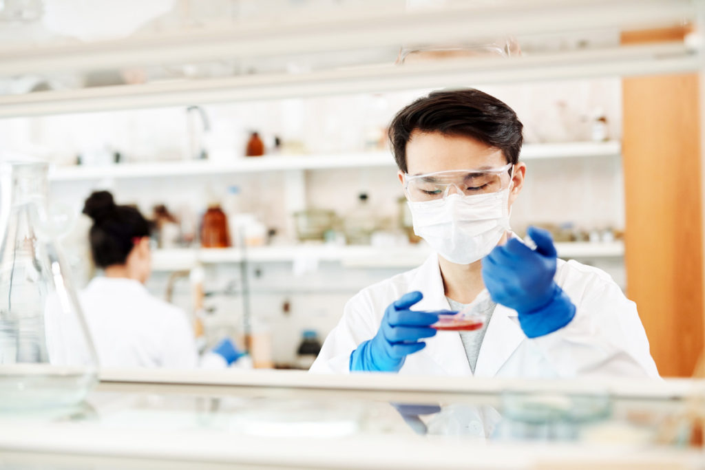 photo of a medical technologist conducting drug testing