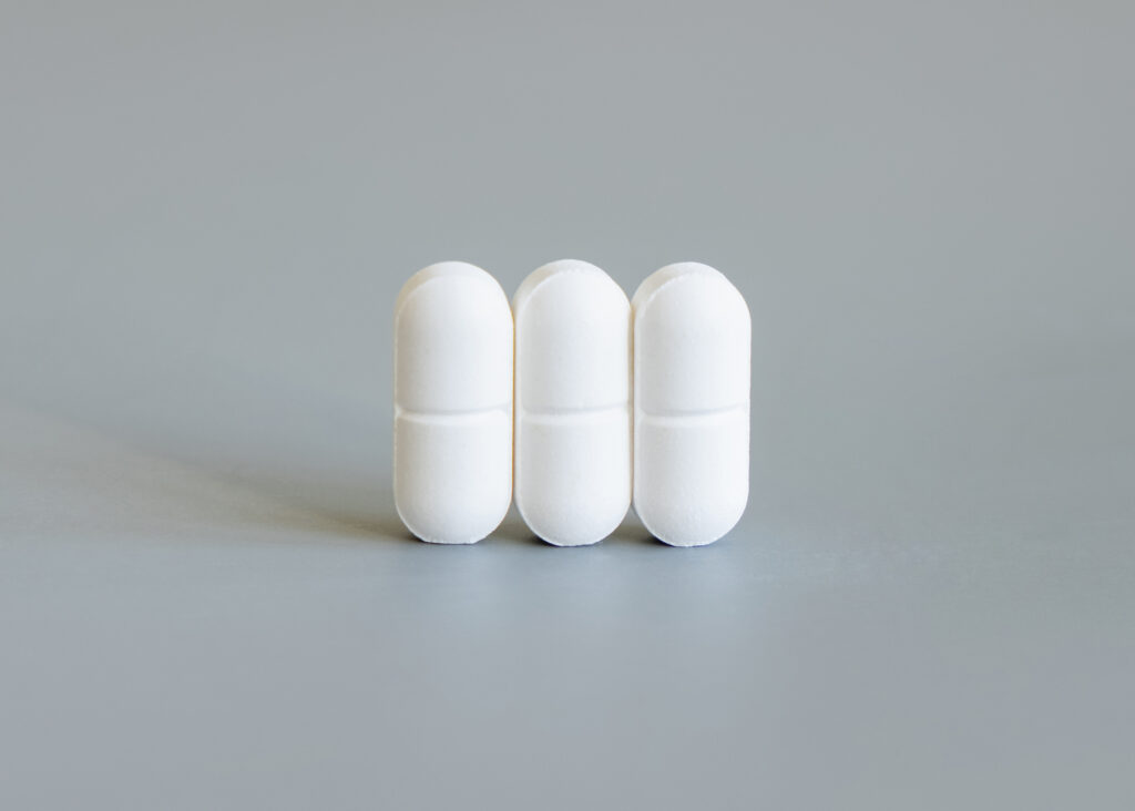 M366 White Oval Pill: A Comprehensive Guide to Uses, Risks, and Safety-white ovall pill 1.jpg